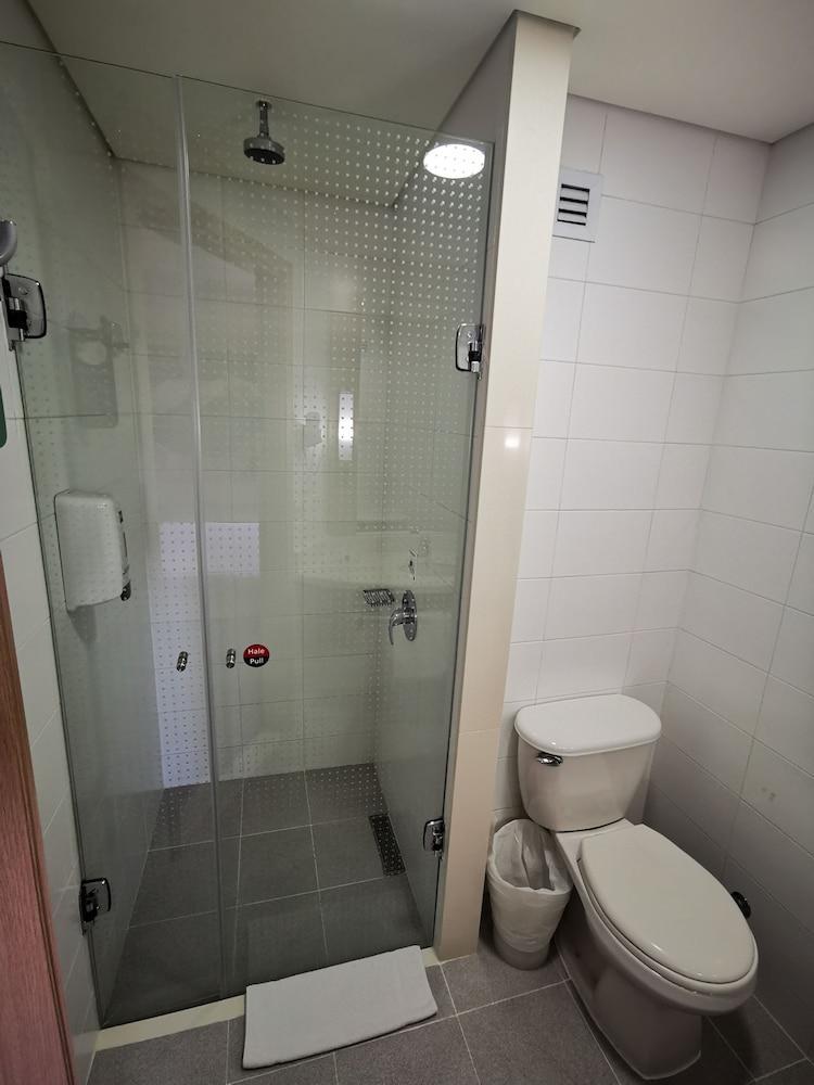 Ibis Medellin Hotel Ngoại thất bức ảnh