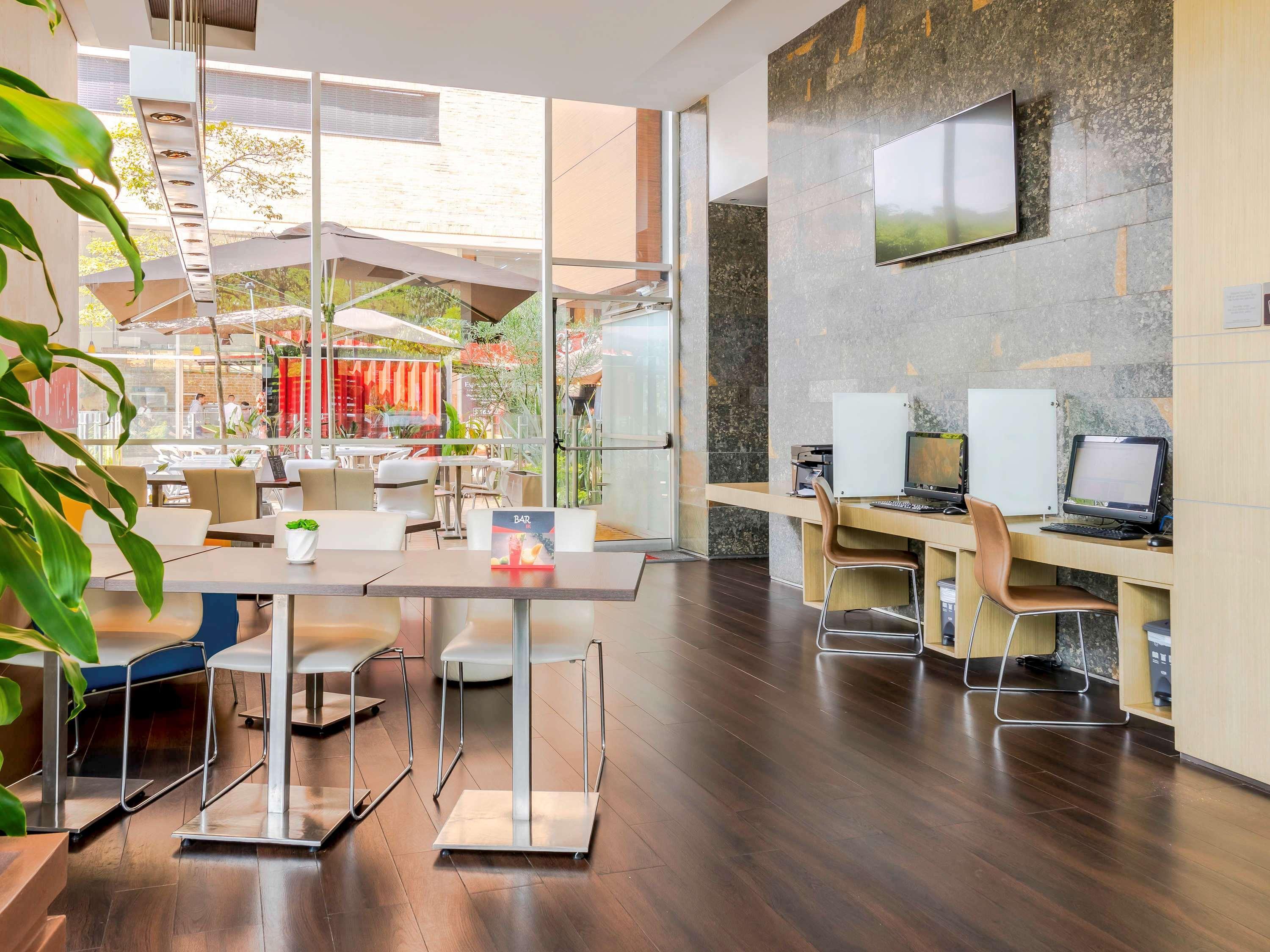 Ibis Medellin Hotel Ngoại thất bức ảnh