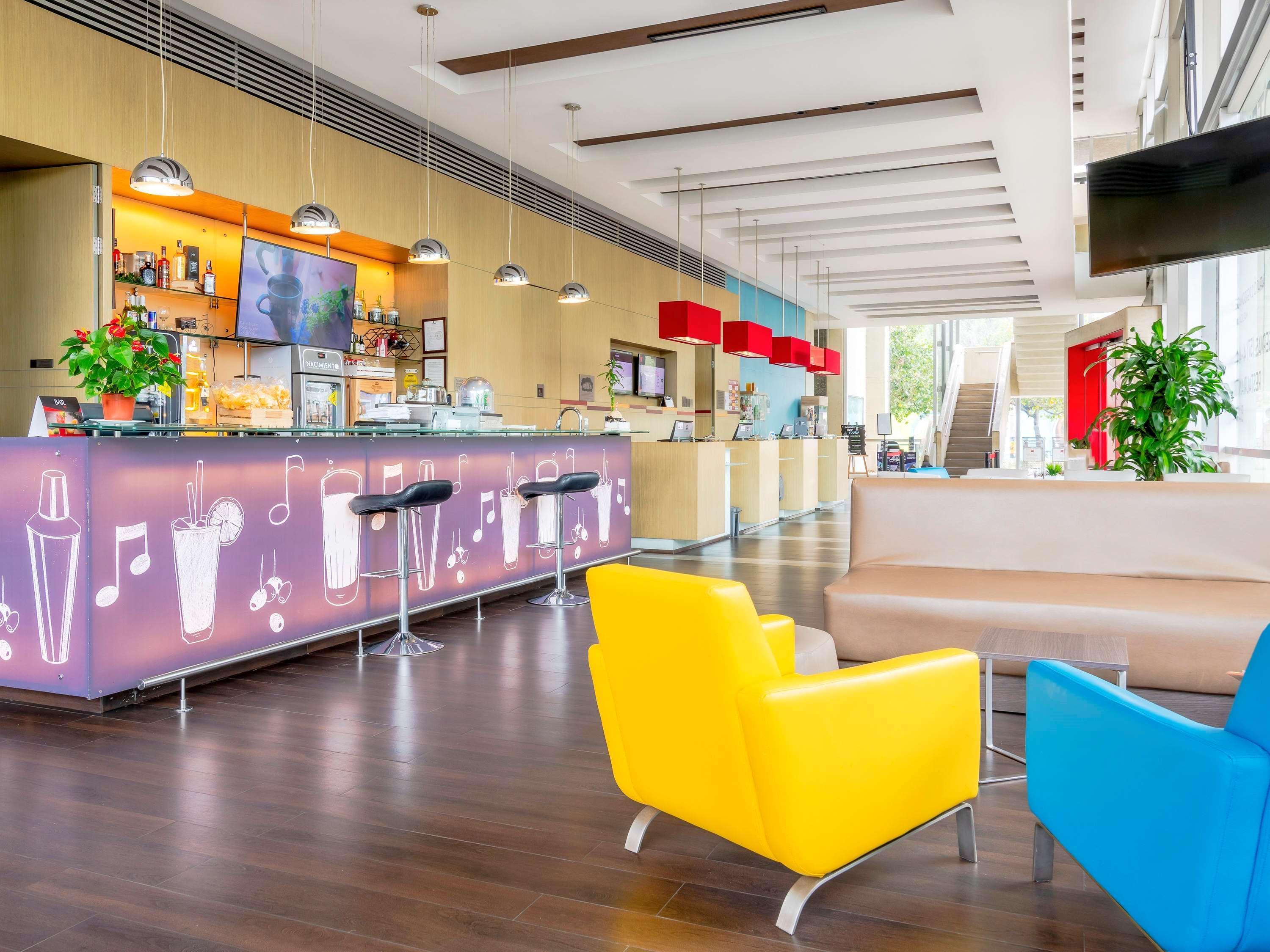 Ibis Medellin Hotel Ngoại thất bức ảnh