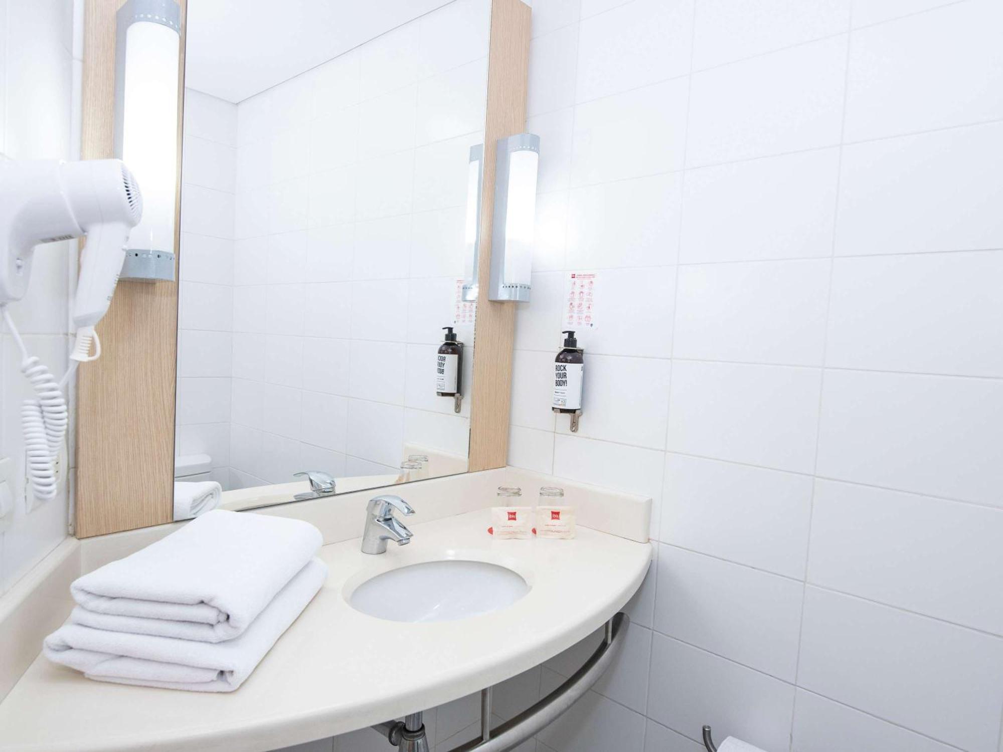 Ibis Medellin Hotel Ngoại thất bức ảnh