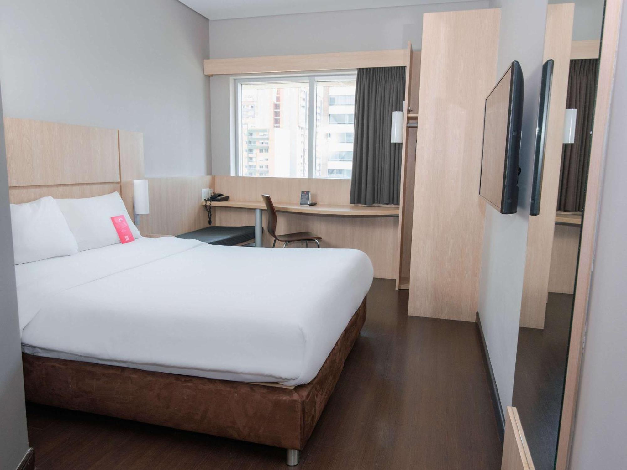 Ibis Medellin Hotel Ngoại thất bức ảnh