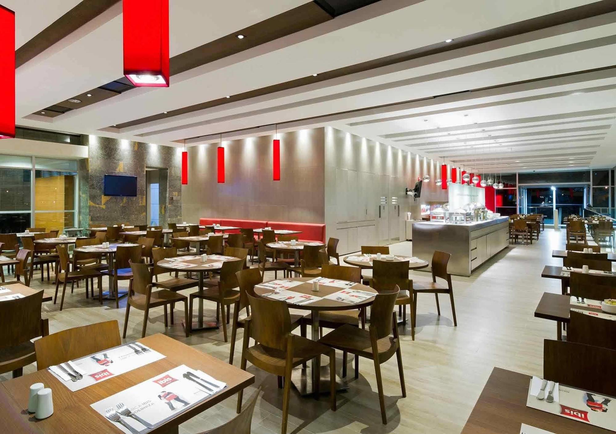 Ibis Medellin Hotel Ngoại thất bức ảnh